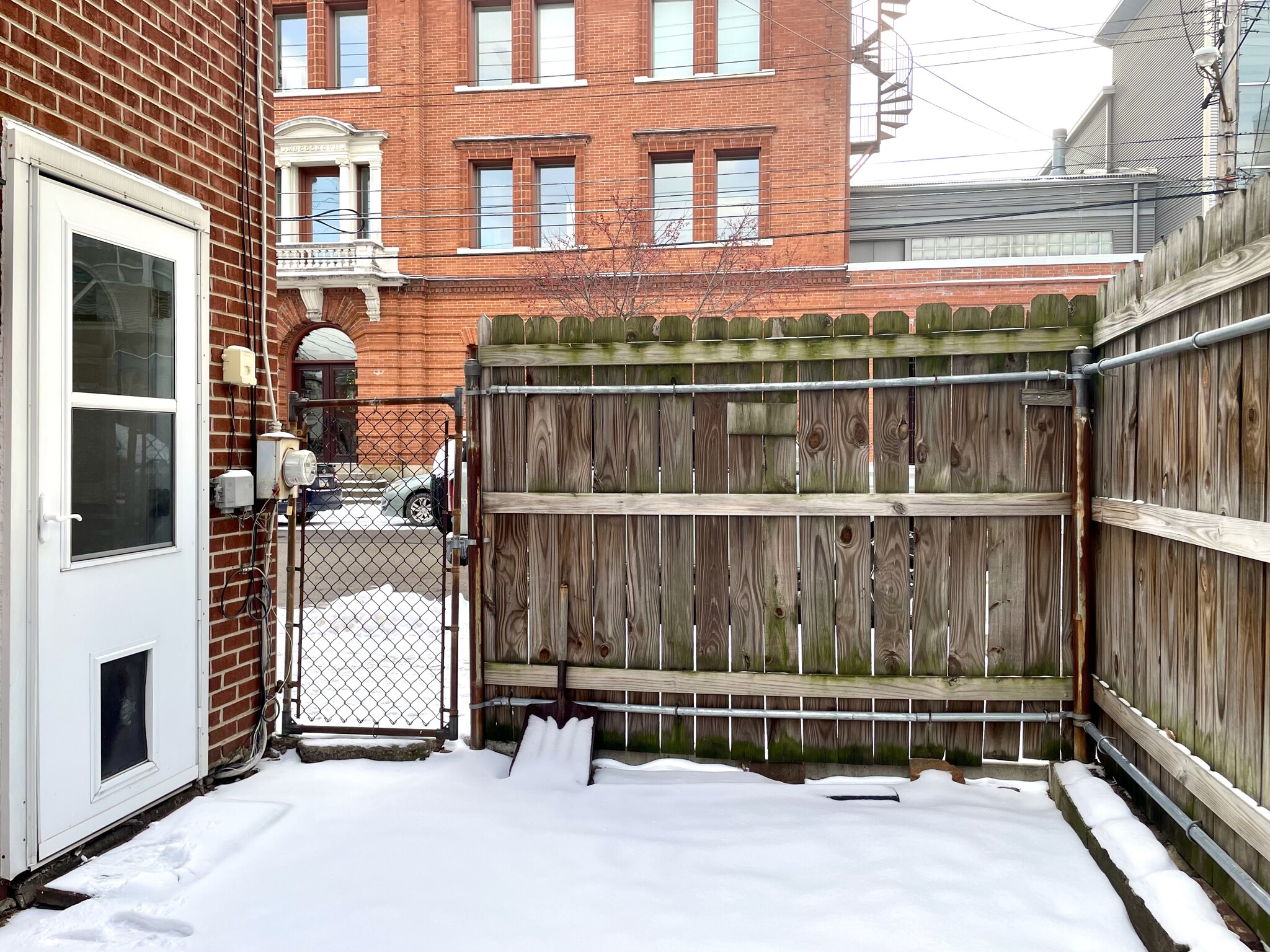 Building Photo - 118 S 26th St