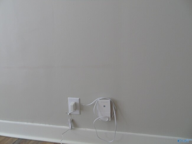 Building Photo - 1107 England St NE