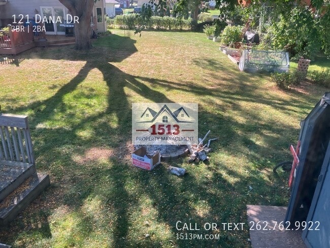 Building Photo - 121 Dana Dr