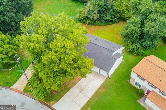 Building Photo - 5266 Long Green Ln