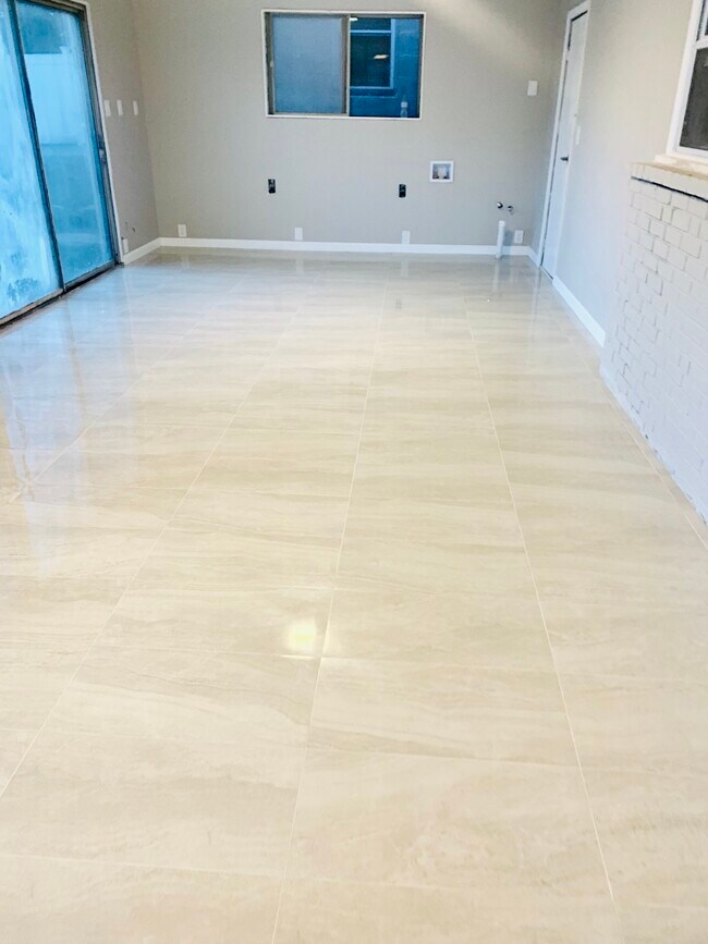 Sun room - 3134 Stoney Creek Rd