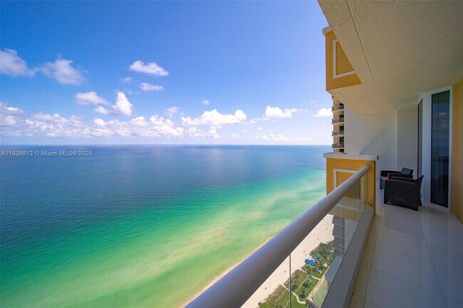 Building Photo - 17875 Collins Ave