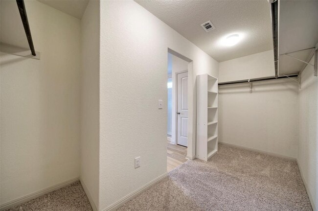 Building Photo - 1709 Fairhaven Gtwy