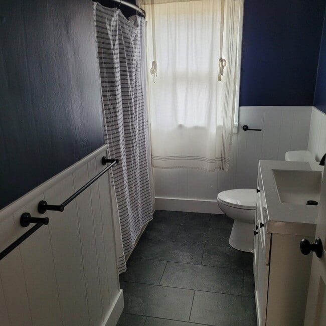 Building Photo - "Charming 3-Bed Home in Brainerd with Spac...