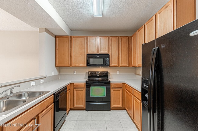 Building Photo - 575 Oakleaf Plantation Pkwy