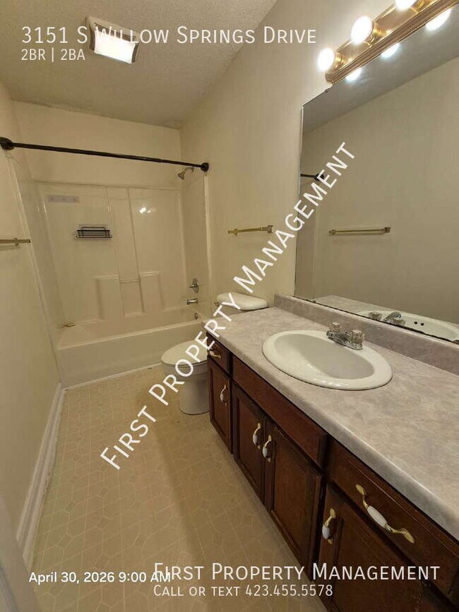 Building Photo - 3151 Willow Springs Dr NE