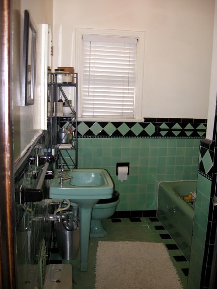 Building Photo - 655 S Dunsmuir Ave