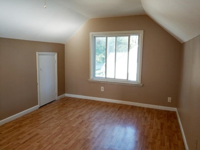 Building Photo - 32626 Sheridan St