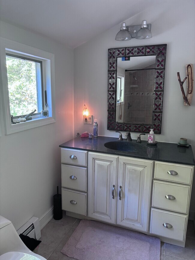 Building Photo - 19 Duncaster Ln