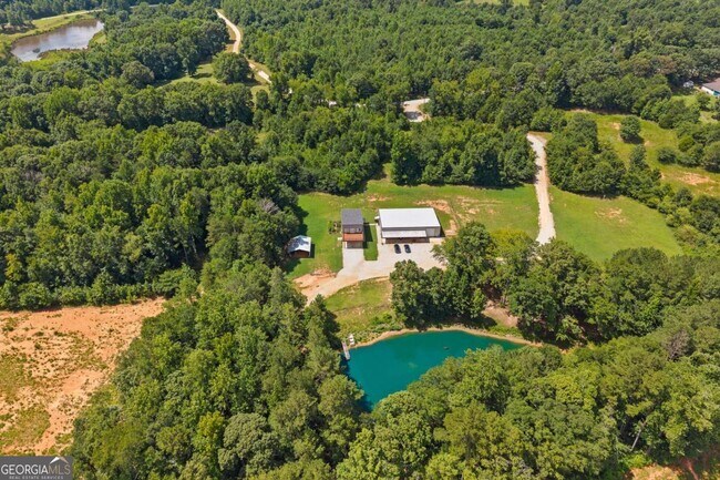 Building Photo - 221 Columbus Dr