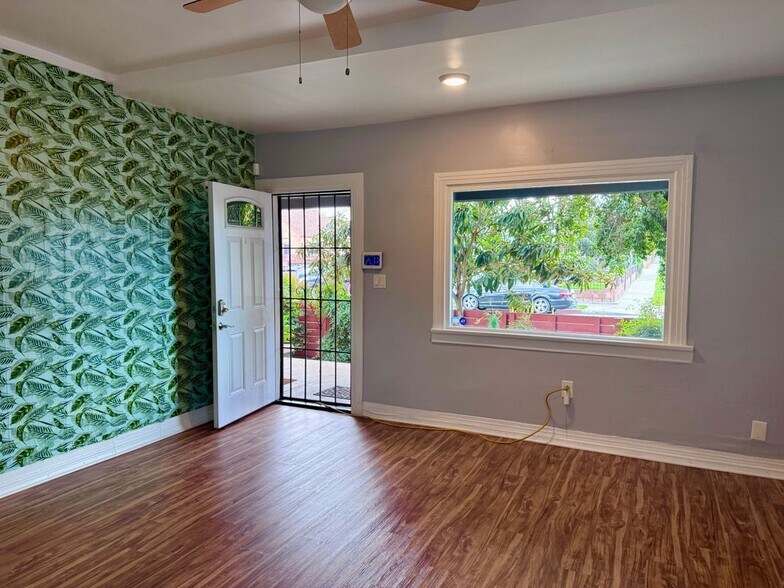 Building Photo - 1151 E 15th St