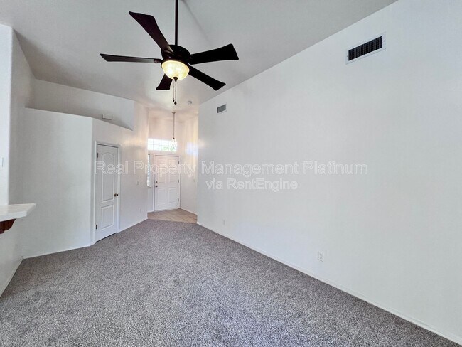 Building Photo - 2669 Alamos Ave
