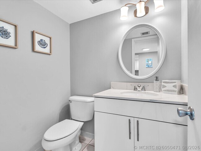 Building Photo - 1410 S Ocean Dr
