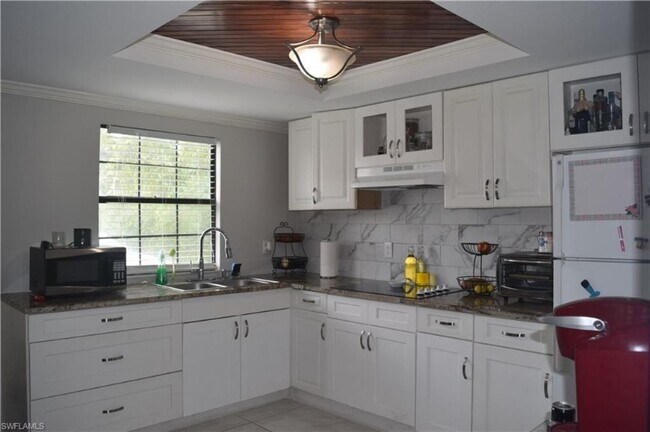 Building Photo - 5342 Treetops Dr