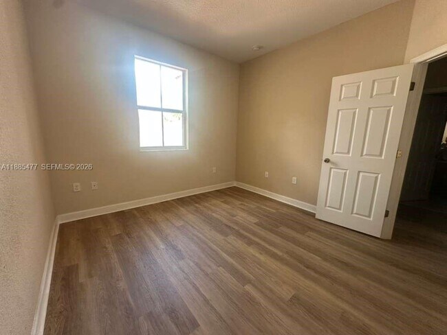 Building Photo - 1026 NE 207th Terrace