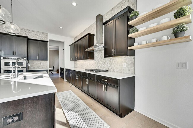 Building Photo - 6801 S Valleyhead Ct