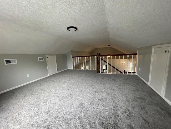 Building Photo - 2926 Lakefield Way