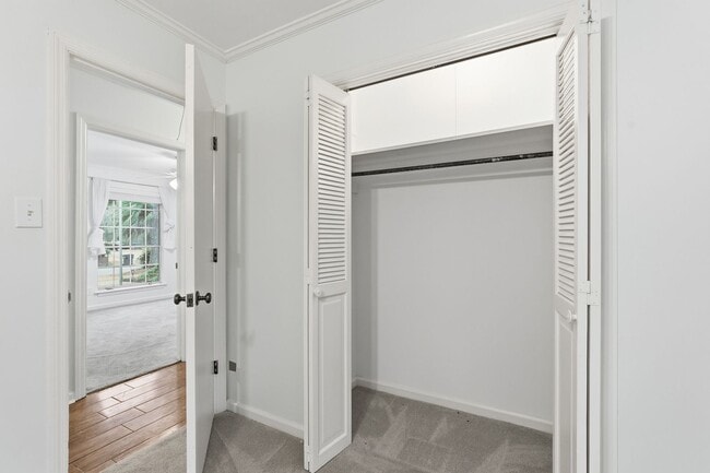 Building Photo - Ranch Home in Wilmington Park For Lease