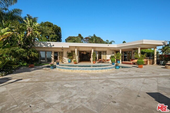 Building Photo - 1575 Alexis Pl