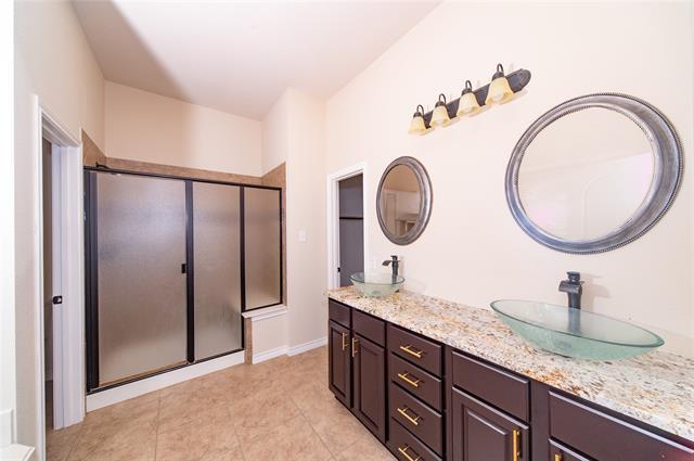 Building Photo - 403 Bellflower Ct
