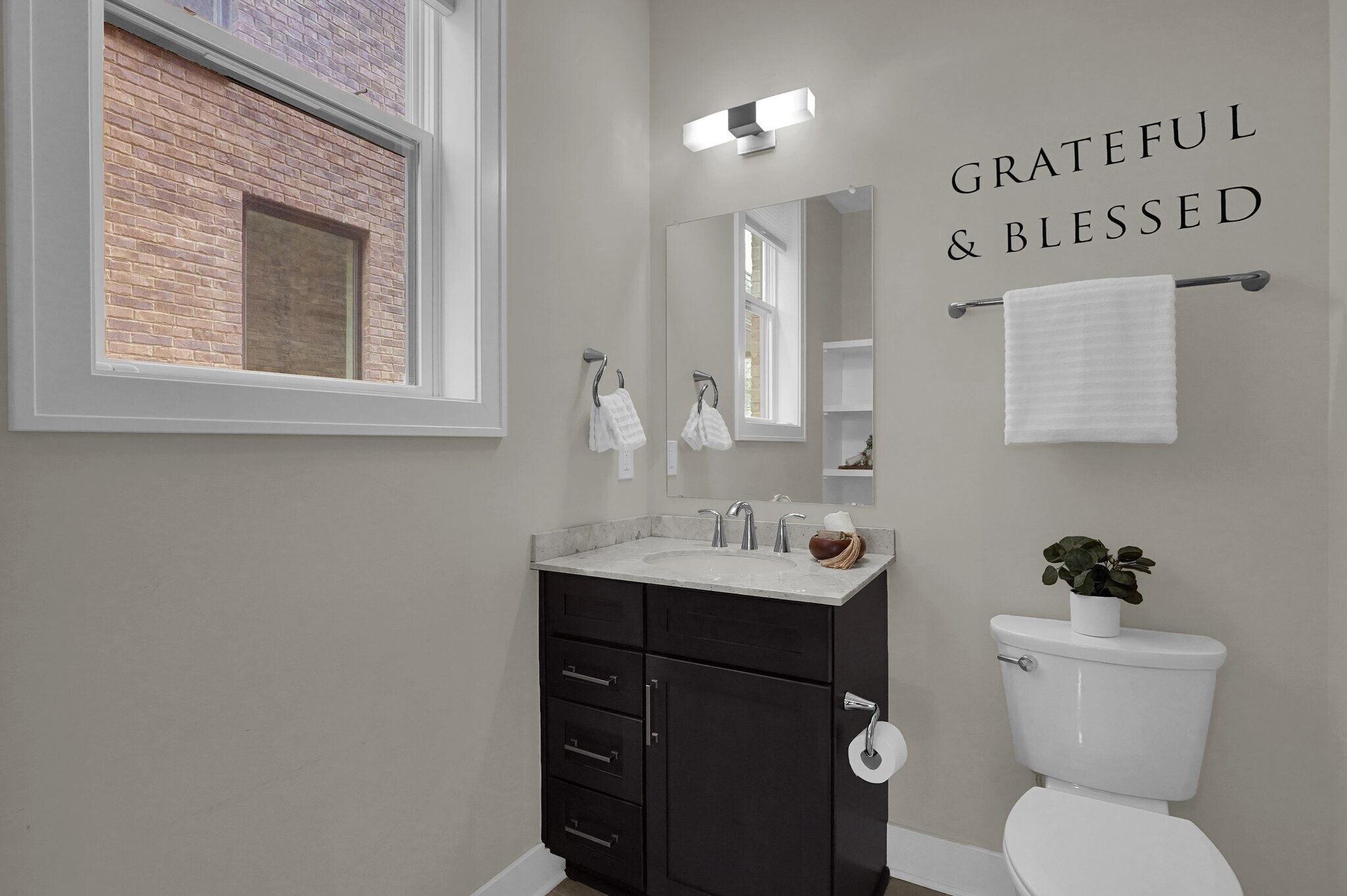 Full Bath - 1st Floor - 754 N 6th St