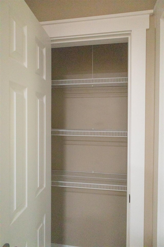 Building Photo - 516 Claremoor Ave