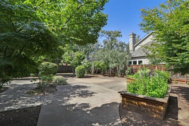 Building Photo - Los Altos 4-Bedroom with Fireplace, EV Hoo...