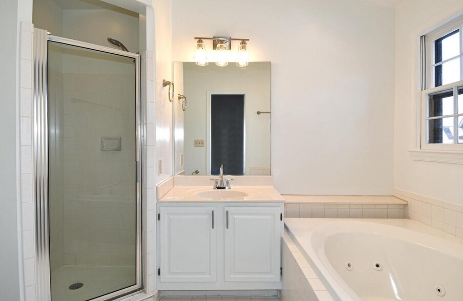 Building Photo - 12307 Sweetbough Ct