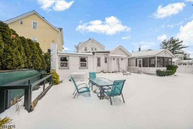 Building Photo - 416 2nd St