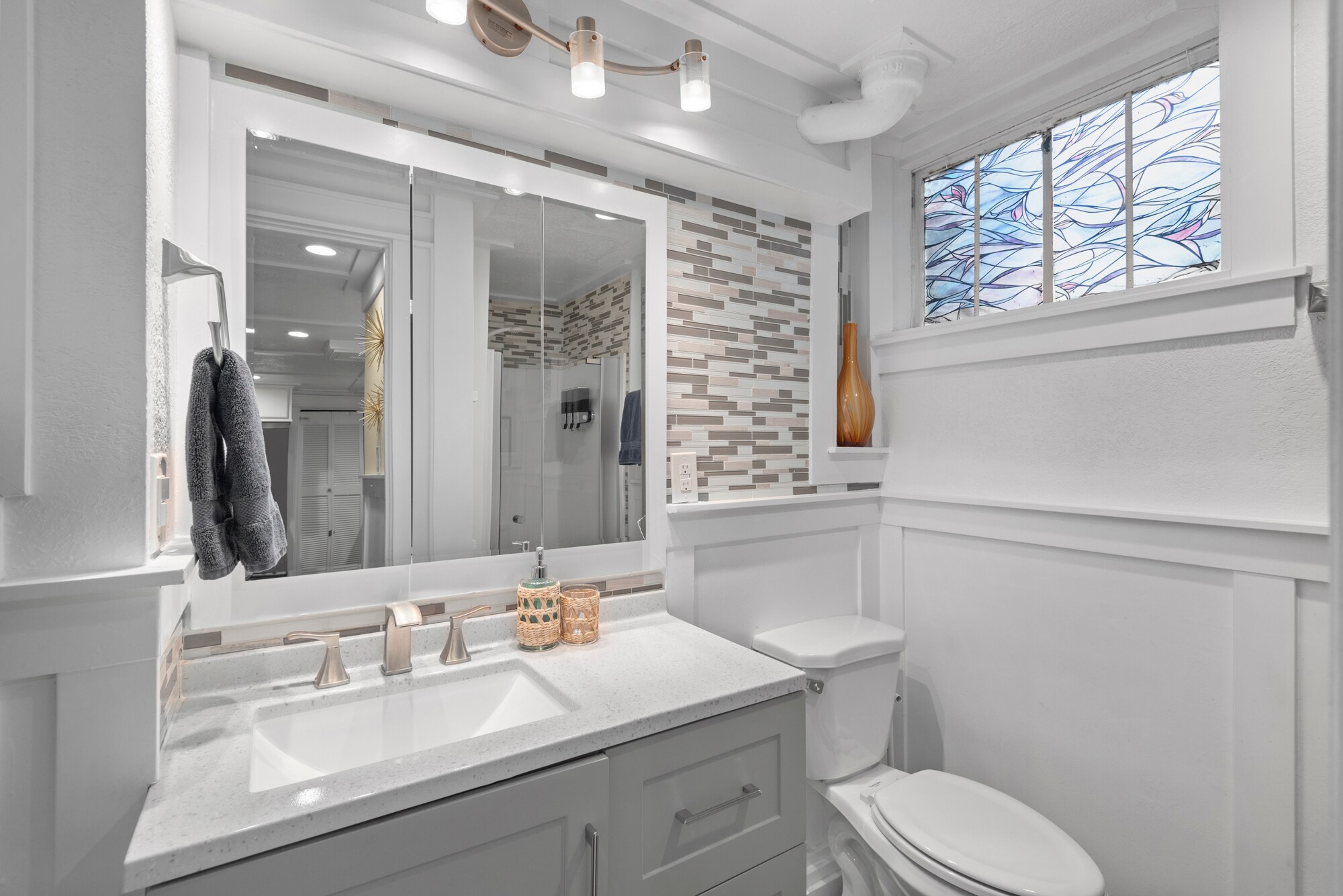 Building Photo - 2945 S Zurich Ct