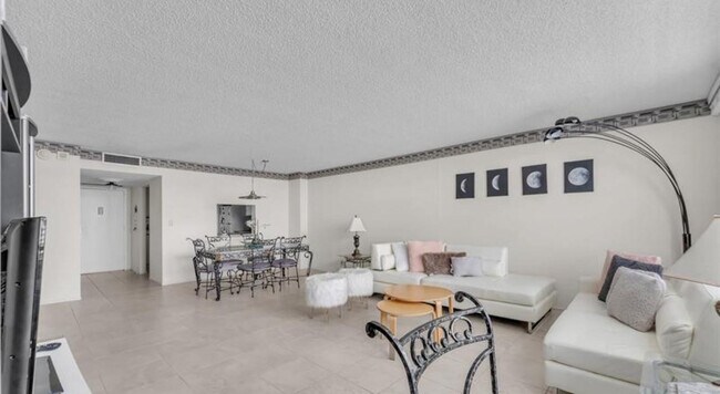 Building Photo - 1160 N Federal Hwy