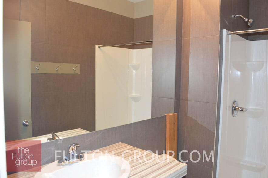 Building Photo - 457 4th St NW