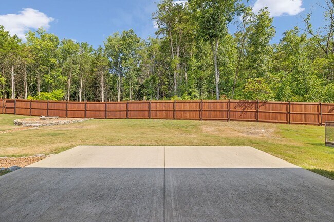Building Photo - Nolensville home in the highly sought-afte...