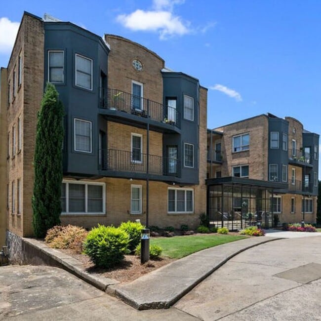 Building Photo - Andrews Court
