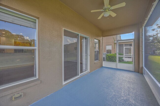 Building Photo - 10414 Tulip Field Way