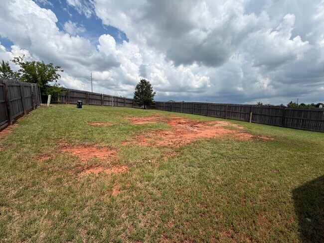 Building Photo - Beautiful and Cozy 3bed/2bath with an Office Available in North Norman!