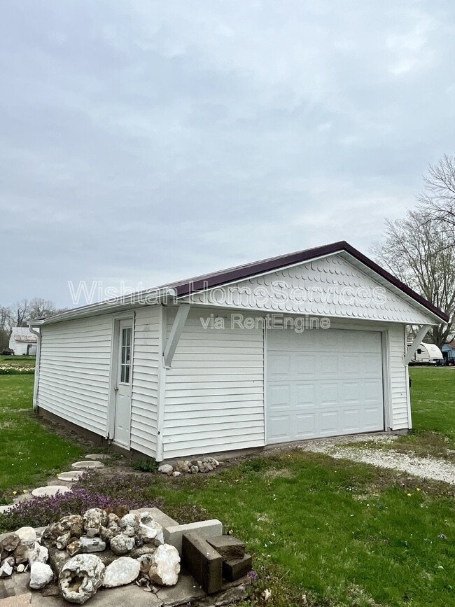 Building Photo - 2545 N Co Rd 1740