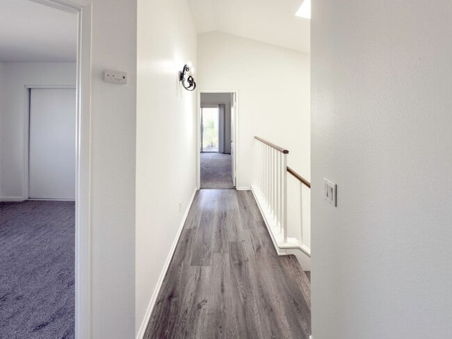 Building Photo - 2 Story, 3-Bedroom POOL + SOLAR Home in Wi...