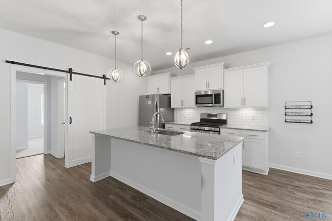 Building Photo - 100 Sartain St