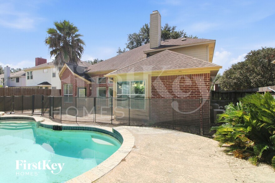 Building Photo - 2208 Palm Lagoon Dr