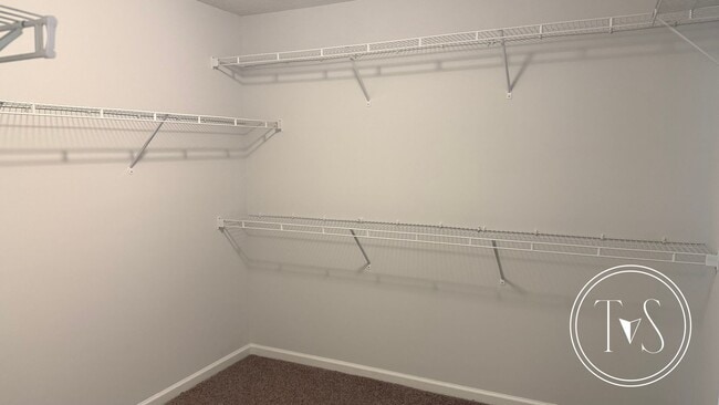 Building Photo - SUMMER MOVE-IN SPECIAL: $1000 OFF 1ST MONT...
