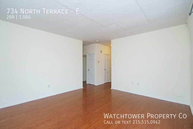 Building Photo - 734 North Terrace
