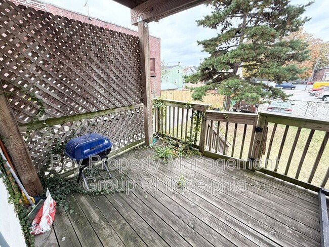 Building Photo - 229 Ridley Ave