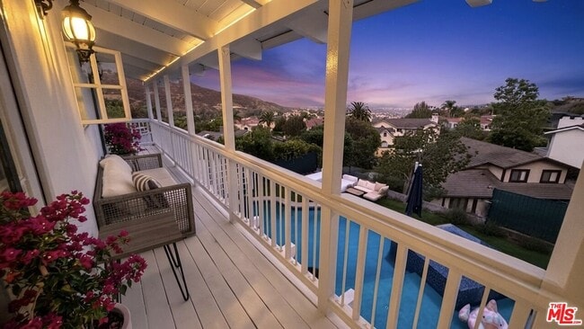 Building Photo - 1423 Floresta Pl