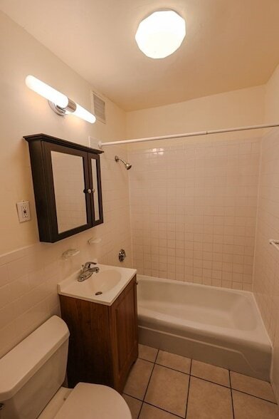 Building Photo - 19 Winter Pl