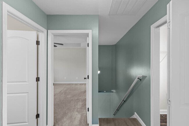 Building Photo - 3 Bed | 2.5 Bath | ~1,536 Sq Ft | Available for Rent