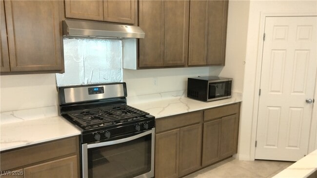 Building Photo - 7513 Lush Oasis Ave.