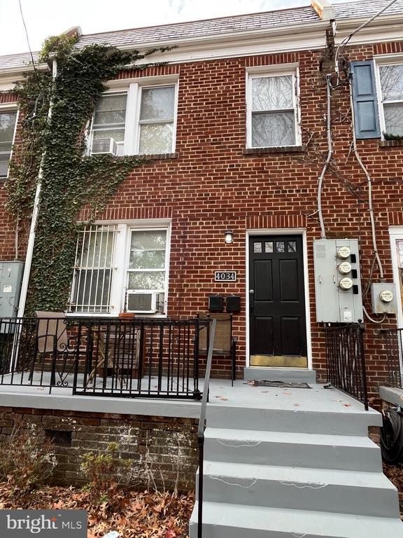 Building Photo - 4034 7th St NE