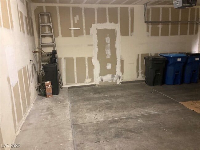 Building Photo - 2001 Quartz Cliff St