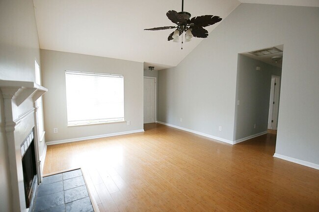 Building Photo - Available now. Beautiful fully renovated 3...